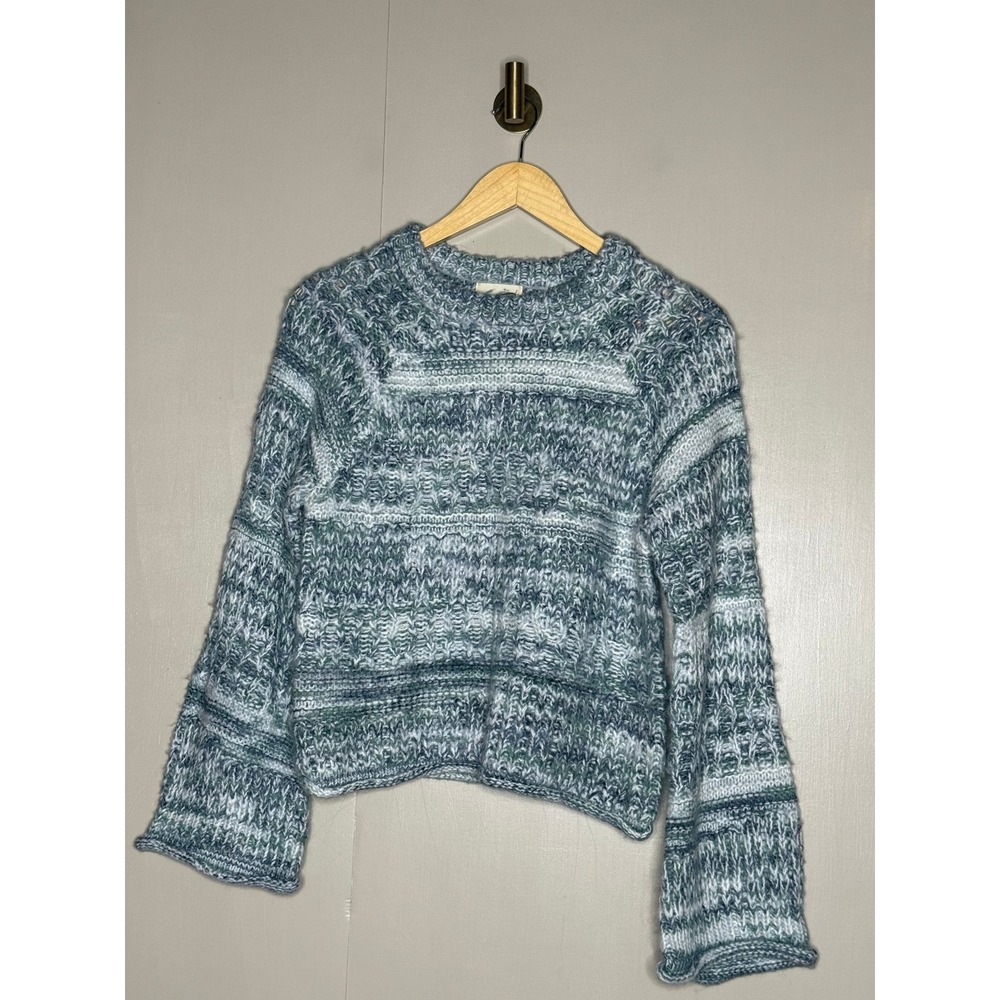 Universal Thread Blue Marled Chunky Knit Cropped Sweater Small Bell Sleeve